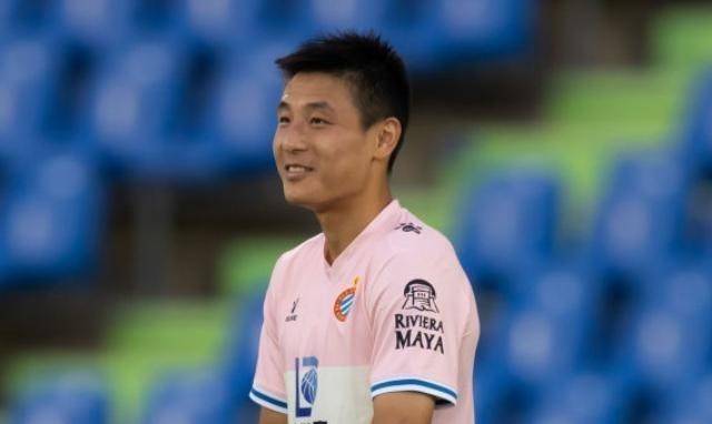  波鸿门将神扑救主，德甲保级大战守住关键分  