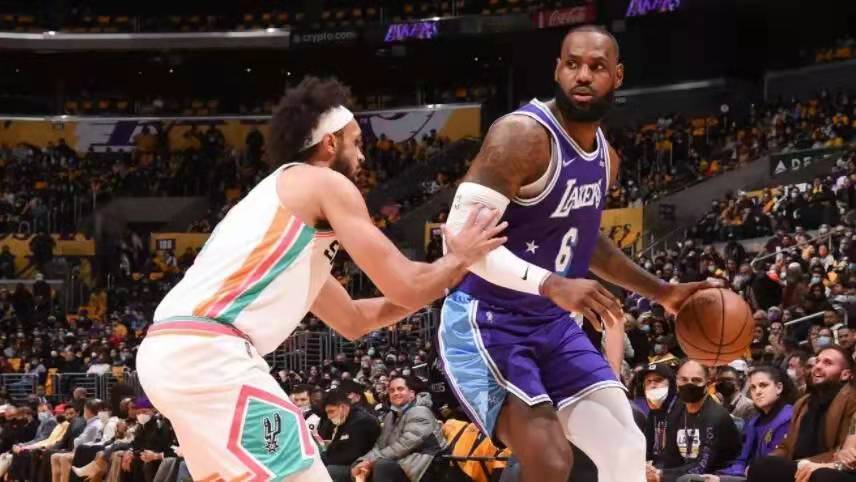  哈里伯顿助攻创新高国王大胜马刺送对手四连败  